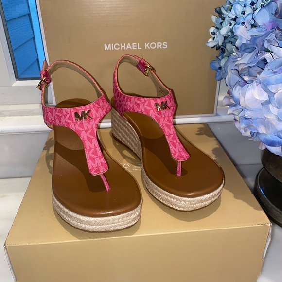 Michael Kors Shoes - 🎉HP🎉Michael Kors Laney Thong Sandals, Size 7.5, Color: Rubin Red
